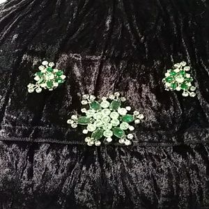 Green Gem Stone Brooch w/Sliver Back